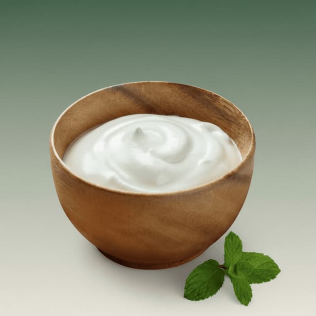 عکس محصول ماست چکیده بز